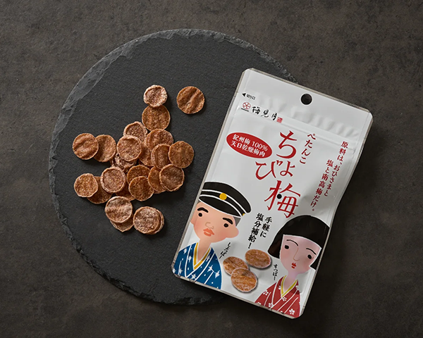 新商品『ぺたんこ ちょび梅』/出典:マルヤマ食品