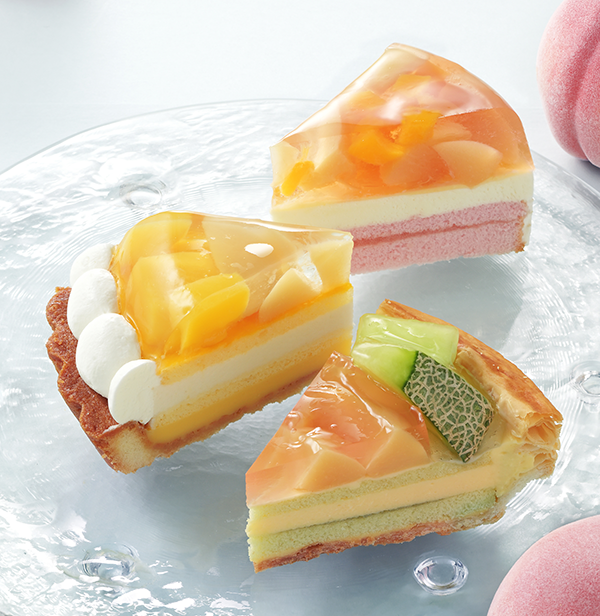 「白桃スイーツ」3種／出展：銀座コージーコーナー