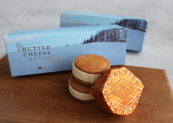 『北のごちそう バターチーズサンド 北海道チェダーチーズ〈冬景色〉』/出典:フェルム ラ・テール