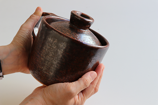 ひとり用ご飯炊き土鍋『おまぐはん』／出典：livareit