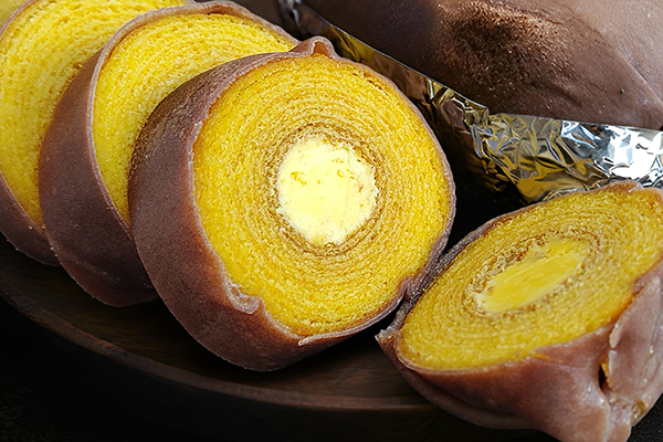 『極上焼き芋バウム』通年商品デビュー/出典:太陽社