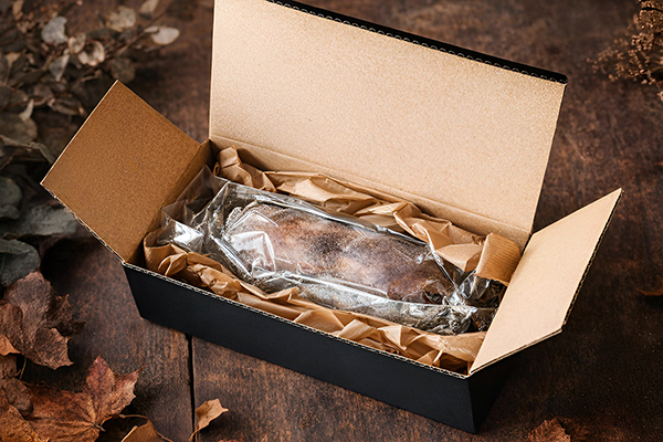 『極上焼き芋バウム』通年商品デビュー/出典:太陽社