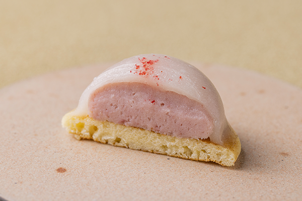 『いちごショコラ餅』／出典：弁才天