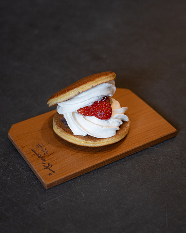 『いちごどらやき』／出典：創造舎