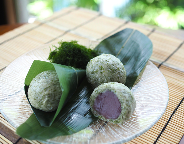 七夕シーズン限定商品『麩まんじゅう』/出典:お亀堂