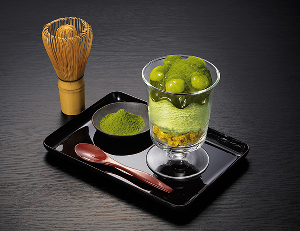 新商品『やわもちアイス パフェ 重なり抹茶』／出典：井村屋