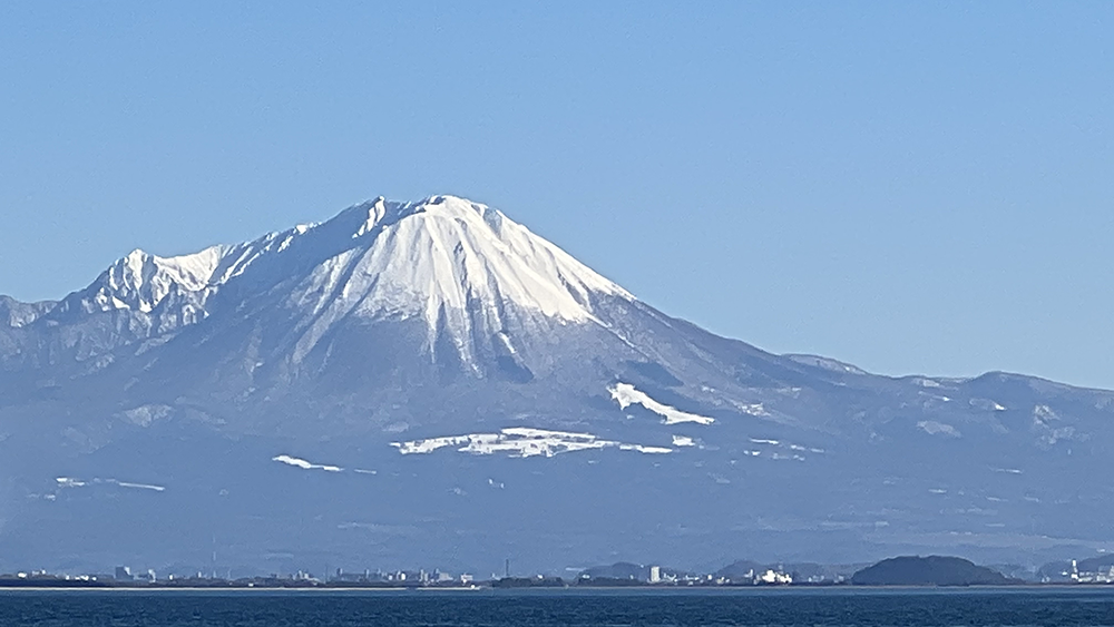 冬の大山／出典：彩雲堂